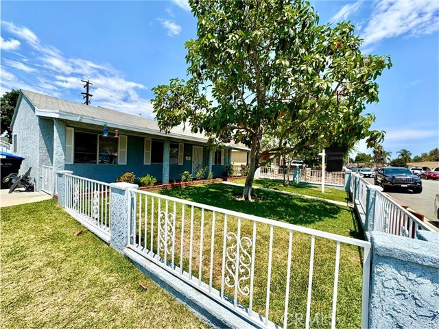 Detail Gallery Image 3 of 10 For 11109 Ratliffe St, Norwalk,  CA 90650 - 2 Beds | 1 Baths