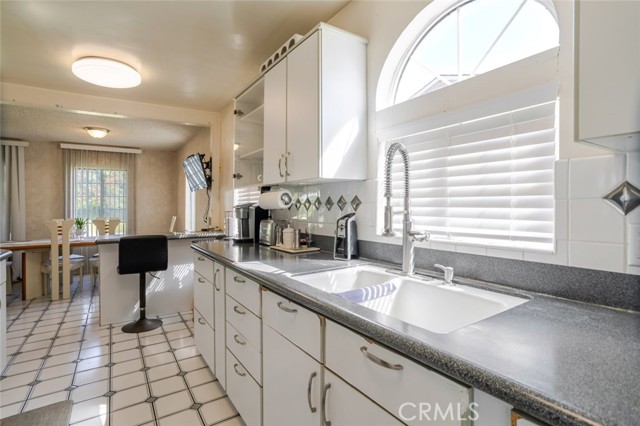 Image 11 of 38 For 4040 Lynd Avenue