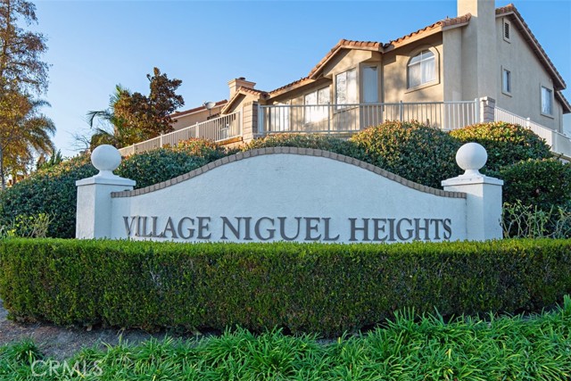 27692 Motherlode Court, Laguna Niguel CA: https://media.crmls.org/medias/d63adf0a-0a68-4d23-8a68-10eb58d23e49.jpg