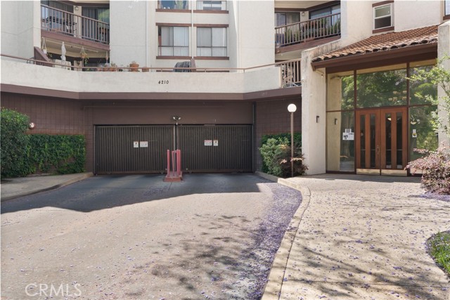 4210 Via Arbolada, Los Angeles CA: https://media.crmls.org/medias/d63b5e33-d5f8-4ab9-8772-be36be70a724.jpg
