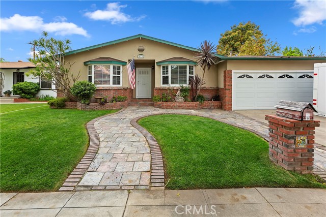 412 S Crest Rd, Orange, CA 92868