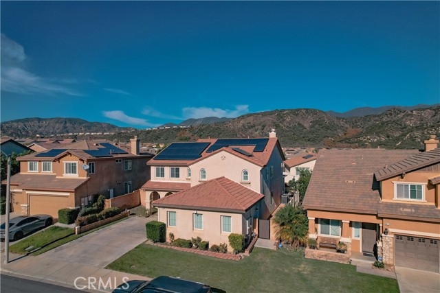 Detail Gallery Image 2 of 69 For 3999 Currant Ln, San Bernardino,  CA 92407 - 5 Beds | 3 Baths