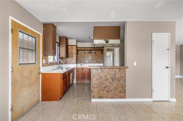 1163 W 3rd Street, Pomona CA: https://media.crmls.org/medias/d63cc708-6cab-40aa-8319-8adc351bc536.jpg