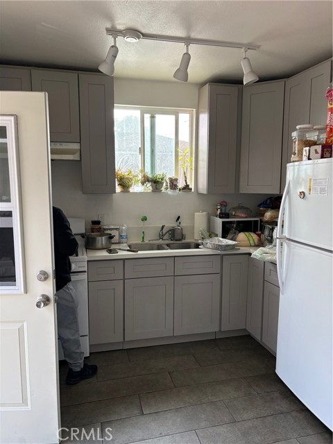 Detail Gallery Image 28 of 34 For 2911 Baltic, Long Beach,  CA 90810 - 3 Beds | 1 Baths