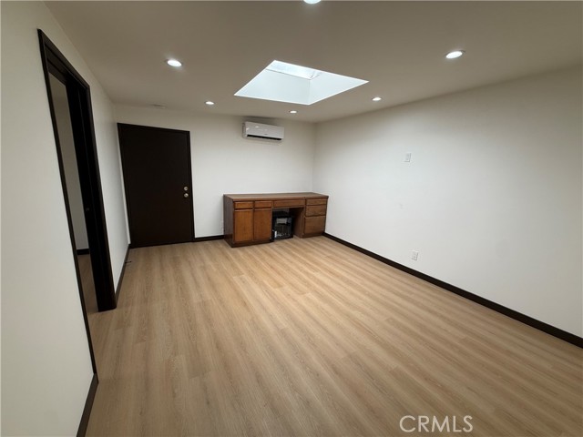  Commercial for Sale in Sun Valley, California