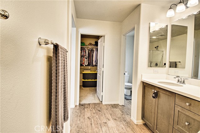 Detail Gallery Image 13 of 26 For 202 Bay Laurel Ct, Vista,  CA 92083 - 3 Beds | 2/1 Baths