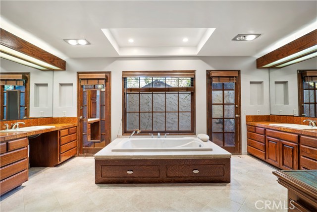 Detail Gallery Image 21 of 39 For 14 Appaloosa Ln, Bell Canyon,  CA 91307 - 6 Beds | 5/1 Baths