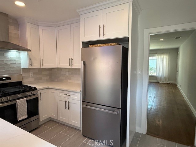 Detail Gallery Image 5 of 22 For 5713 Woodman Ave, Valley Glen,  CA 91401 - 2 Beds | 1 Baths