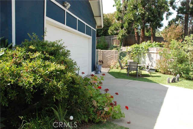 360 Campbell Avenue, Redlands CA: https://media.crmls.org/medias/d63eb8ca-88c7-48ea-8a32-19236cd1c9c7.jpg