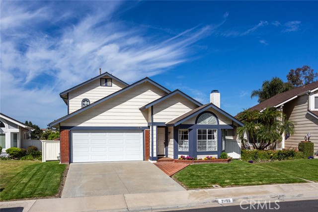 21155 Skylark Dr, Lake Forest, CA 92630