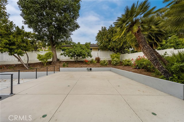 19201 Barrett Lane, North Tustin CA: https://media.crmls.org/medias/d6404a7d-6139-4526-9341-a0b32958f02b.jpg