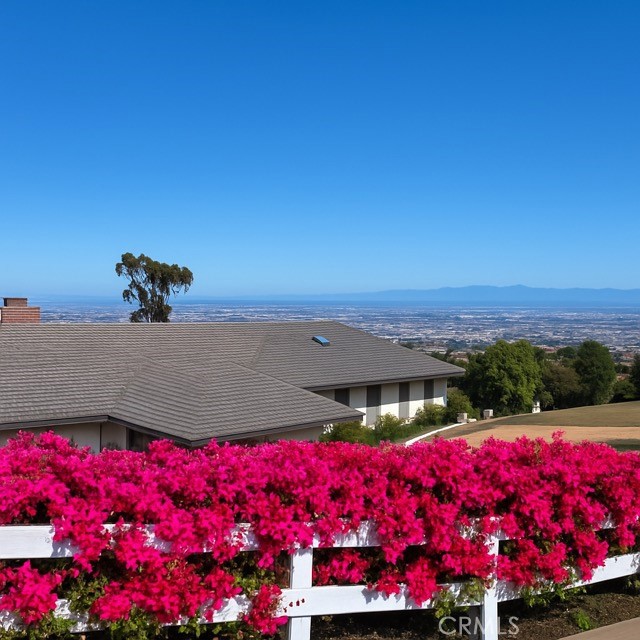 9 Maverick Lane, Rolling Hills CA: https://media.crmls.org/medias/d6405c3e-a757-4867-b56b-9c0289c62145.jpg