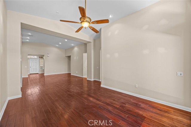 Detail Gallery Image 7 of 42 For 180 Salt Crk, Beaumont,  CA 92223 - 3 Beds | 2 Baths