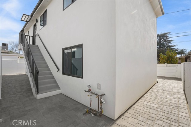 13906 1/2 Hamlin Street, Van Nuys CA: https://media.crmls.org/medias/d6415021-d489-4301-9446-dcbddb356fbe.jpg