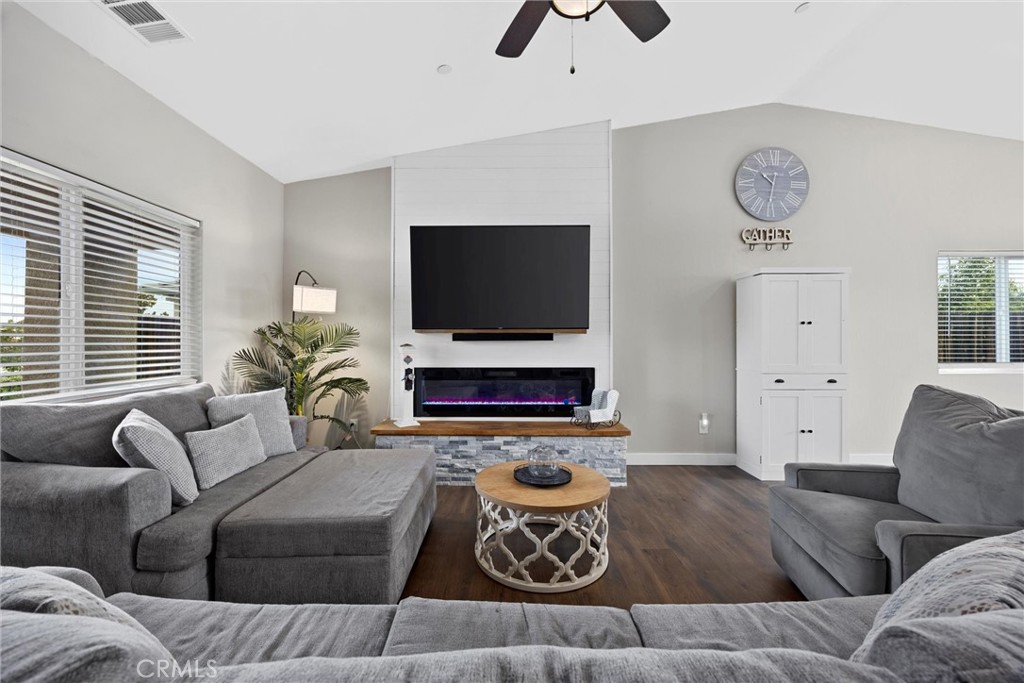 D6418F43 7Ed1 42Be Bafb 2Feb845E051A 9907 Turning Leaf, Bakersfield, Ca 93306 &Lt;Span Style='BackgroundColor:transparent;Padding:0Px;'&Gt; &Lt;Small&Gt; &Lt;I&Gt; &Lt;/I&Gt; &Lt;/Small&Gt;&Lt;/Span&Gt;