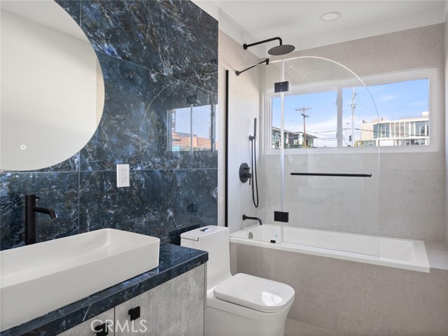 Detail Gallery Image 25 of 39 For 3816 W 30th St, Los Angeles,  CA 90016 - 3 Beds | 2 Baths