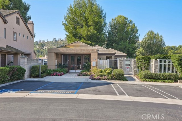 Image 6 of 19 For 1062 Country Glen Way