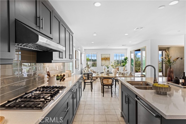 1928 Aliso Canyon Drive, Lake Forest CA: https://media.crmls.org/medias/d6448f64-1b2c-4f50-a93b-07e44016e694.jpg