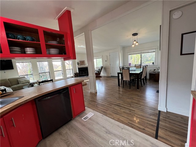 4047 Foothill Drive, Lucerne CA: https://media.crmls.org/medias/d644fc0c-89a2-4688-bb47-dfab4765aceb.jpg