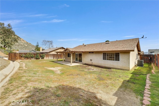 Detail Gallery Image 37 of 39 For 4549 Pinto, Jurupa Valley,  CA 92509 - 3 Beds | 2 Baths