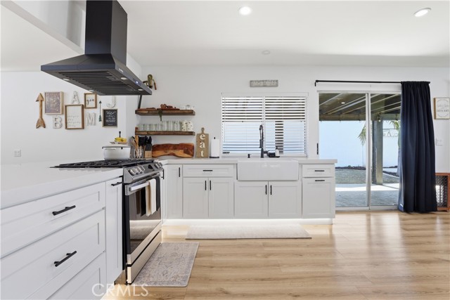 Detail Gallery Image 12 of 47 For 2019 N Hietter, Simi Valley,  CA 93063 - 3 Beds | 3 Baths