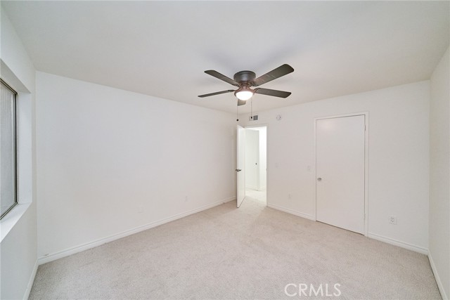 Detail Gallery Image 19 of 45 For 3481 Stancrest Dr #302,  Glendale,  CA 91208 - 3 Beds | 2 Baths