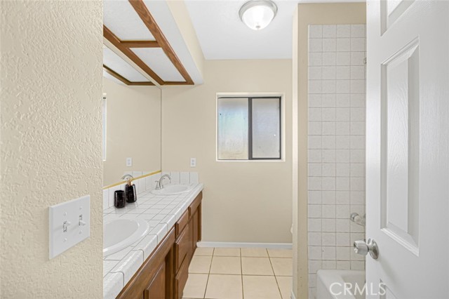 Detail Gallery Image 25 of 34 For 2887 Orange St, Rosamond,  CA 93560 - 4 Beds | 2/1 Baths