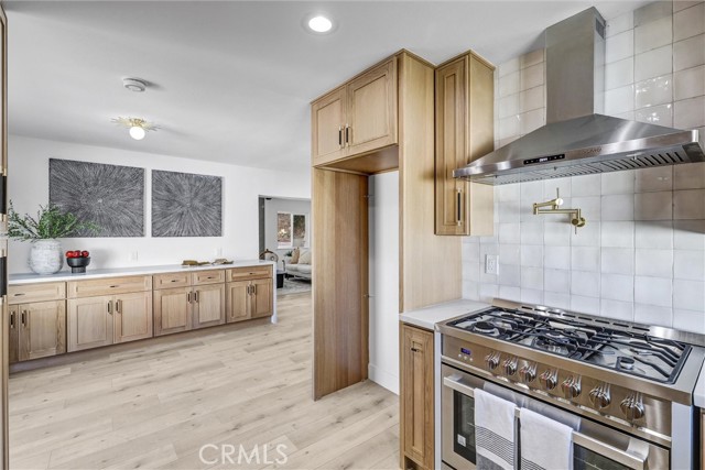 23881 Gates Street, Lake Forest CA: https://media.crmls.org/medias/d6476c68-1204-4965-9957-745148dfa030.jpg
