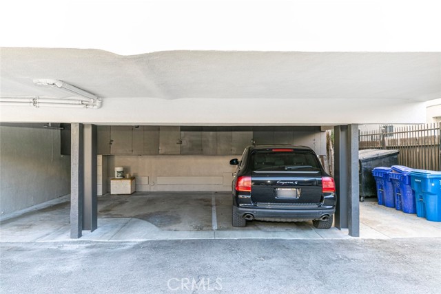 Detail Gallery Image 26 of 29 For 1748 N Kenmore Ave #203,  Los Angeles,  CA 90027 - 2 Beds | 2 Baths