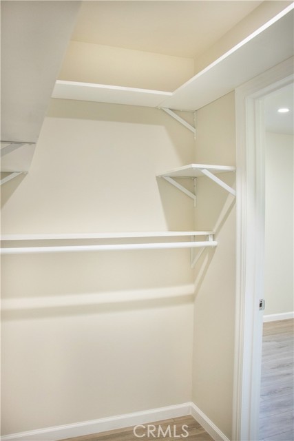 Detail Gallery Image 10 of 18 For 18138 Eccles, Northridge,  CA 91325 - 2 Beds | 2 Baths