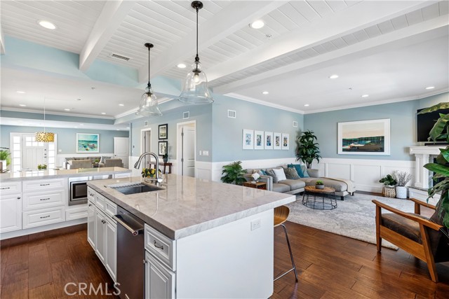 523 Juanita Avenue, Redondo Beach, California 90277, 5 Bedrooms Bedrooms, ,2 BathroomsBathrooms,Residential,Sold,Juanita,SB22083866
