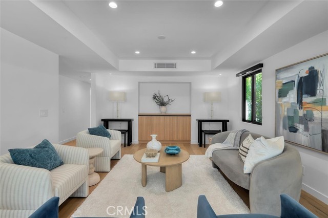 Drew Fenton | 17433 Camino De Yatasto Pacific Palisades CA | MLS: 7355290