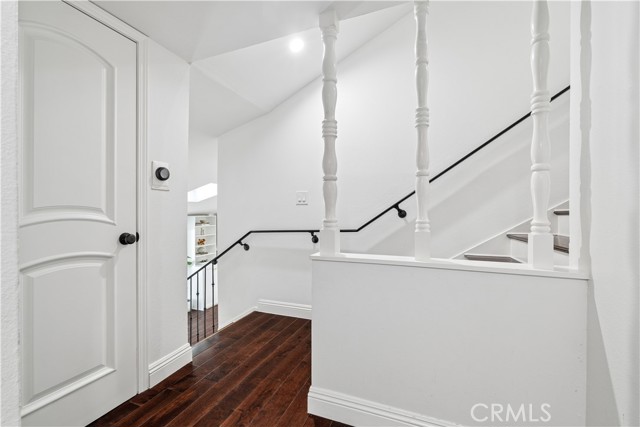 Detail Gallery Image 37 of 73 For 4590 Ensenada Dr, Woodland Hills,  CA 91364 - 3 Beds | 2/1 Baths