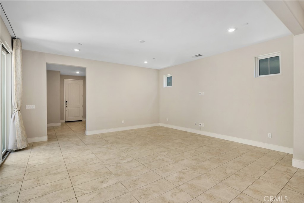 6795 Solterra Vista Pkwy - photo 11