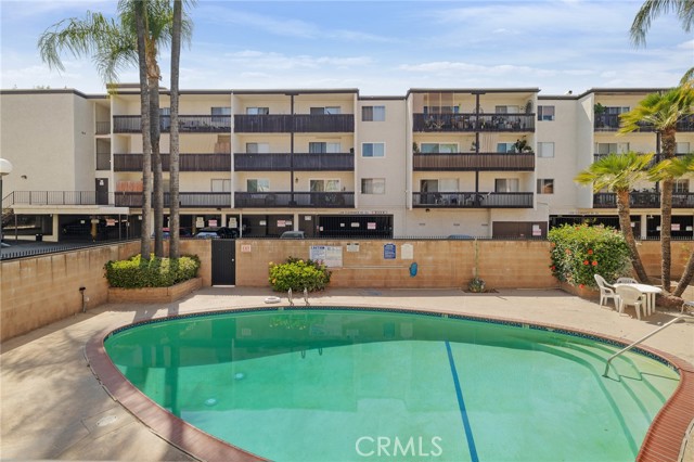 Detail Gallery Image 36 of 42 For 5339 Newcastle Ave #112,  Encino,  CA 91316 - 3 Beds | 2 Baths