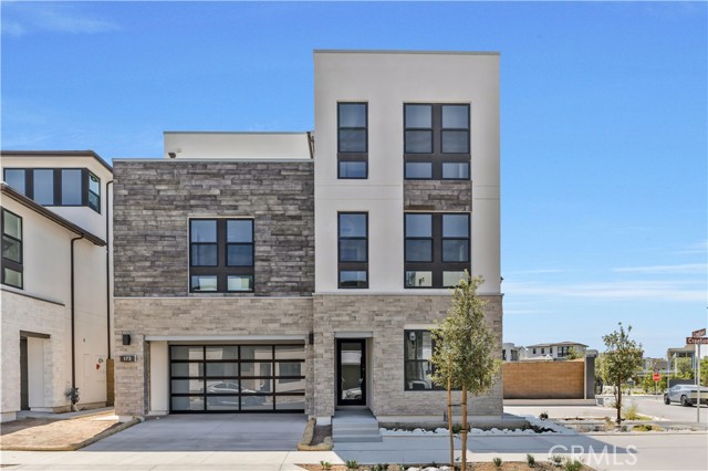 173 Creation, Irvine CA: https://media.crmls.org/medias/d6489023-cfb6-4b16-ae18-01f3d7aceced.jpg
