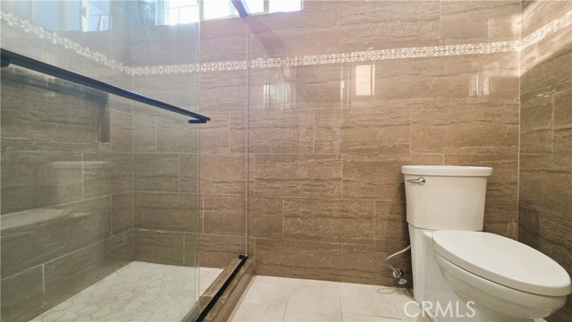 Detail Gallery Image 26 of 31 For 608 Hawthorne St #E,  Glendale,  CA 91204 - 4 Beds | 3/1 Baths
