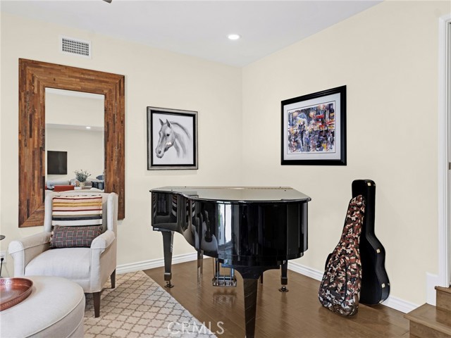 11122 Yolanda Avenue, Porter Ranch CA: https://media.crmls.org/medias/d648ff25-ecf1-4388-bdf8-9b74e9fc3602.jpg