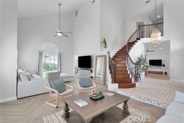 Detail Gallery Image 14 of 60 For 1048 Gladstone St, La Verne,  CA 91750 - 5 Beds | 4/1 Baths