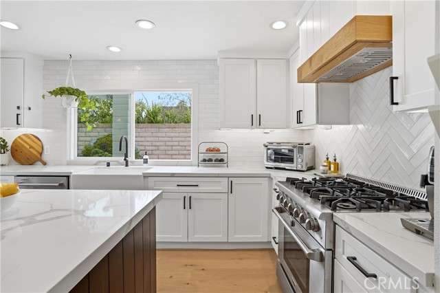 Image 18 of 43 For 20082 Gothic Circle