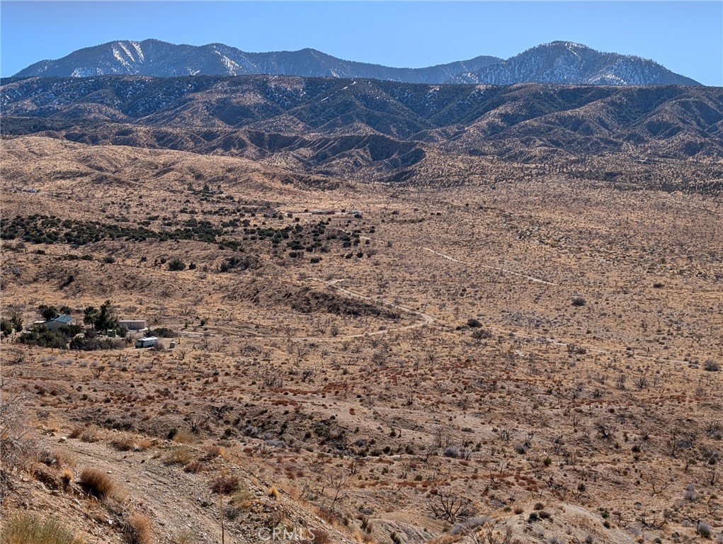 https://media.crmls.org/medias/d64a0b76-dff9-4089-8307-2bebfb521766.jpg?preset=X-Large