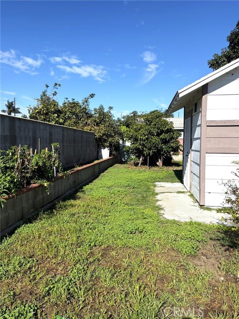 Detail Gallery Image 6 of 8 For 4323 W 105th St, Inglewood,  CA 90304 - 2 Beds | 2 Baths