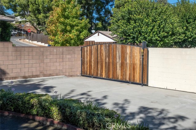 Detail Gallery Image 41 of 45 For 25085 Highspring, Newhall,  CA 91321 - 4 Beds | 2 Baths