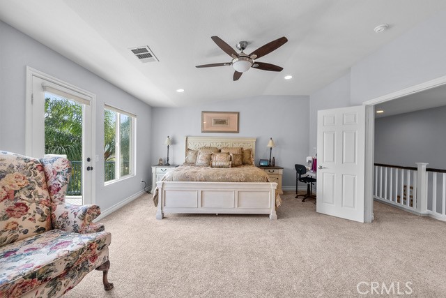 https://media.crmls.org/medias/d64a9df5-948b-40d3-81f5-5fa704cc3cea.jpg?preset=X-Large