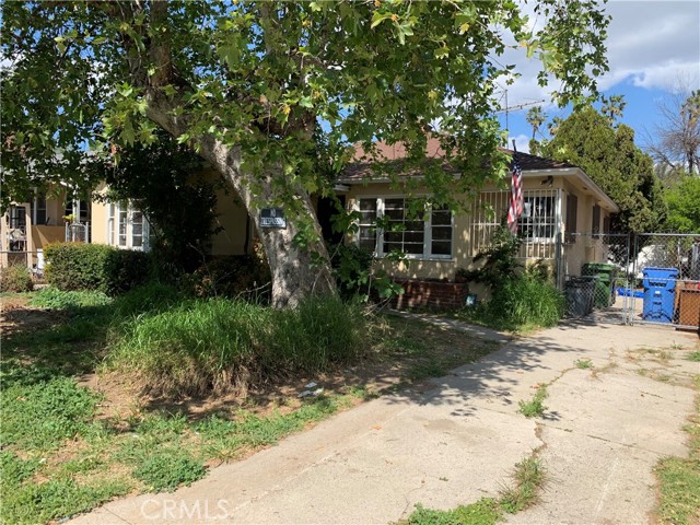 14633 Hamlin Street photo 1