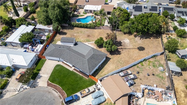 424 E Victoria Street, Rialto CA: https://media.crmls.org/medias/d64bf381-a4bc-42e5-8b0b-a20c095e86e1.jpg