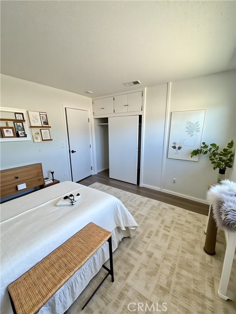 Detail Gallery Image 5 of 5 For 11742 Jacaranda Ave, Hesperia,  CA 92345 - 3 Beds | 1/1 Baths