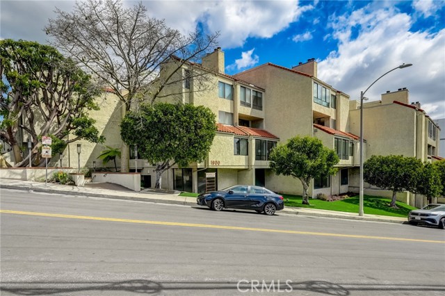 Detail Gallery Image 44 of 46 For 1900 Vine St #102,  Los Angeles,  CA 90068 - 2 Beds | 2 Baths