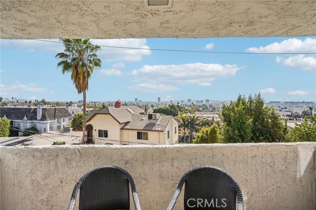 8400 De Longpre Ave #314 photo 3
