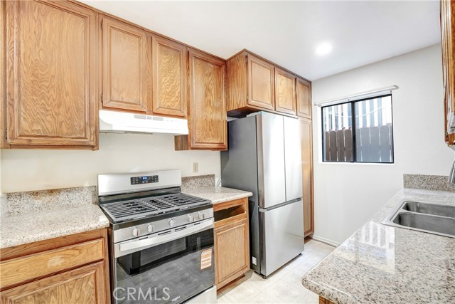 Detail Gallery Image 11 of 26 For 437 Ivy St #4,  Glendale,  CA 91204 - 2 Beds | 1/1 Baths